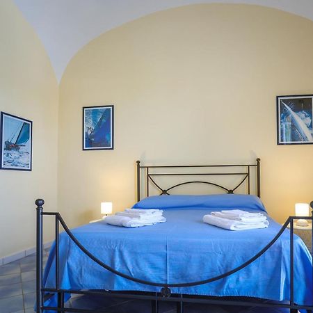 Appartamento Panoramico La Rosa Dei Venti - Maestrale Isquia Exterior foto
