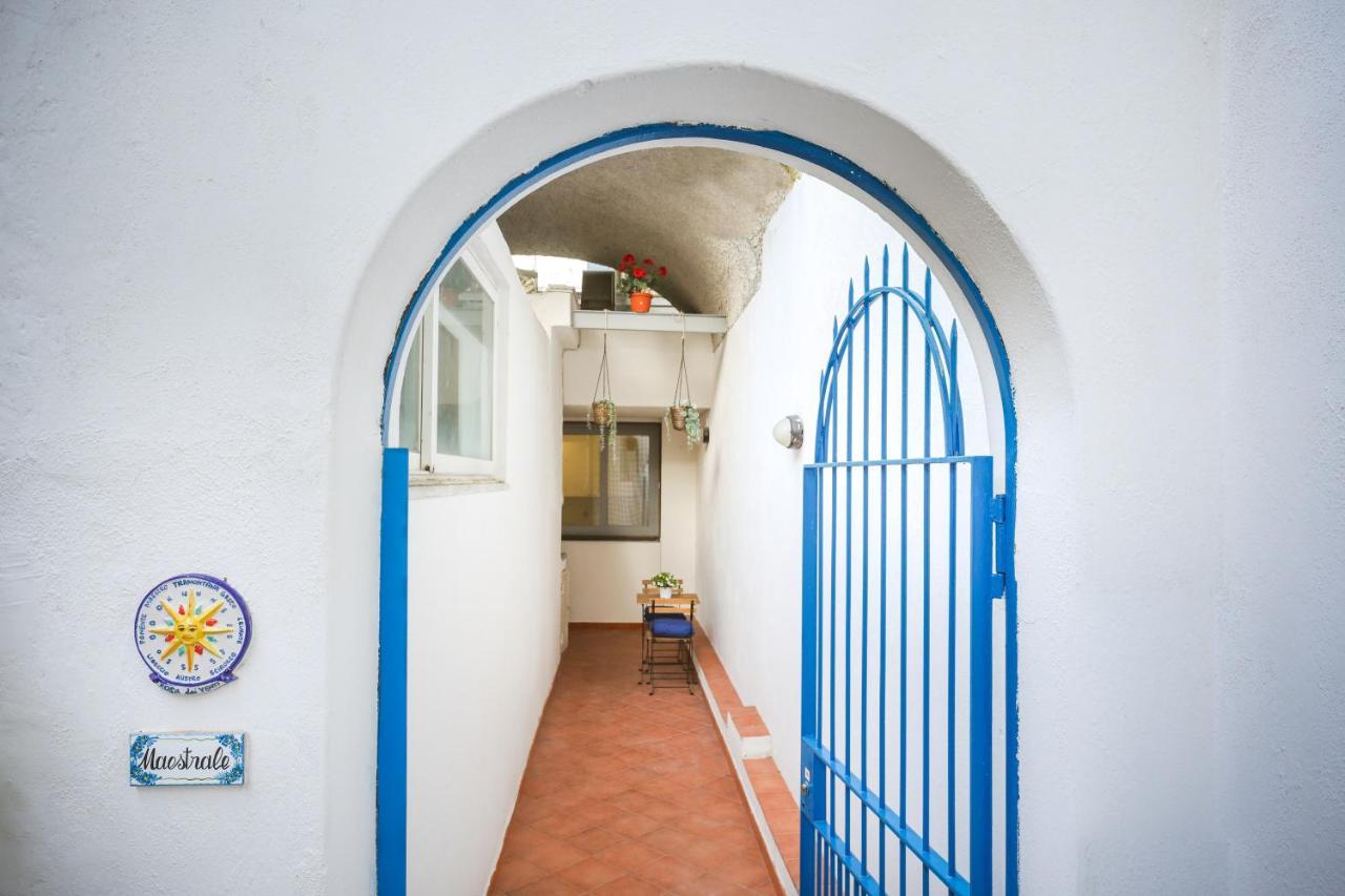 Appartamento Panoramico La Rosa Dei Venti - Maestrale Isquia Exterior foto